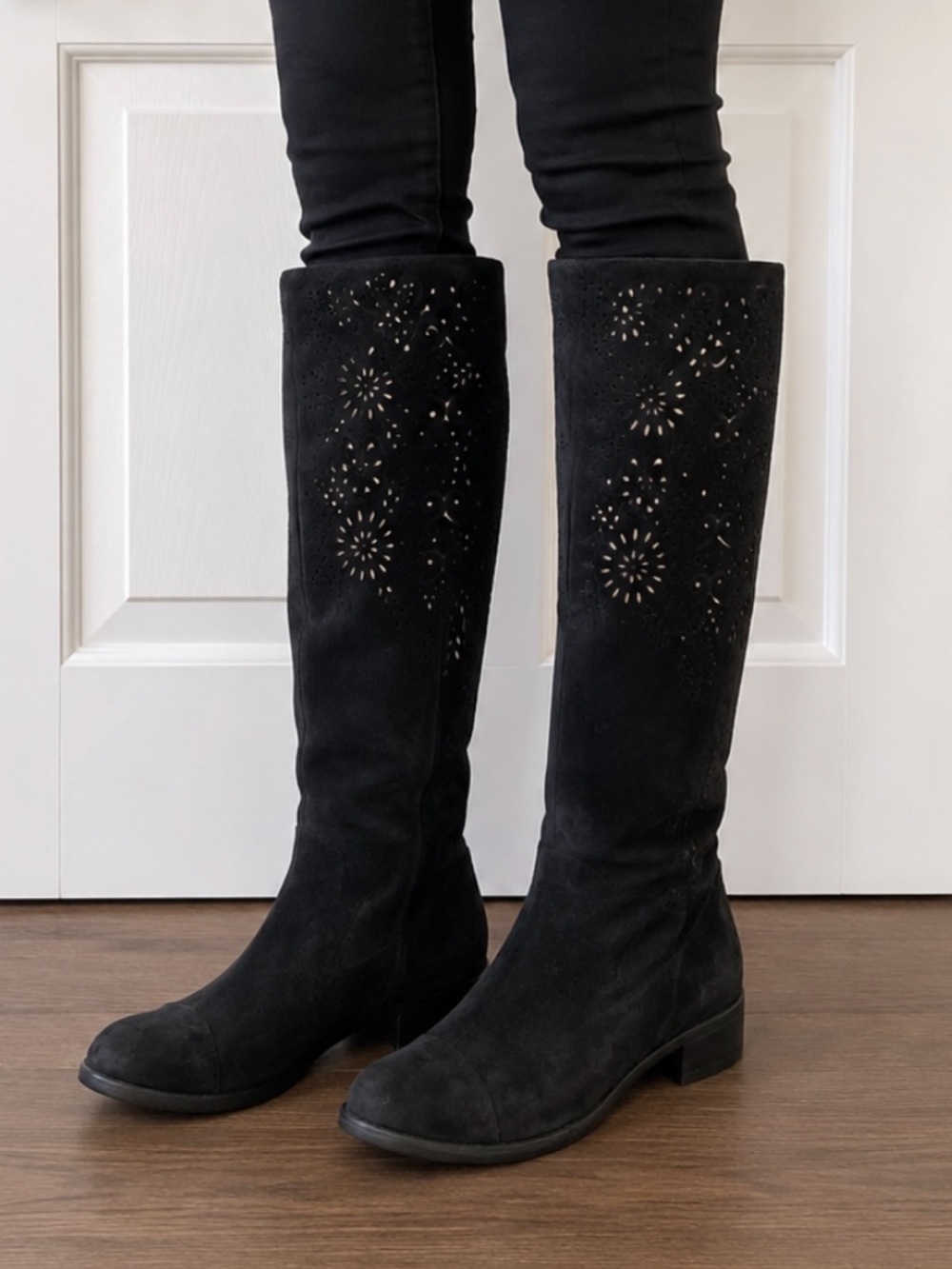 Black suede boots with cut outs 9/39 made in Italy butter soft